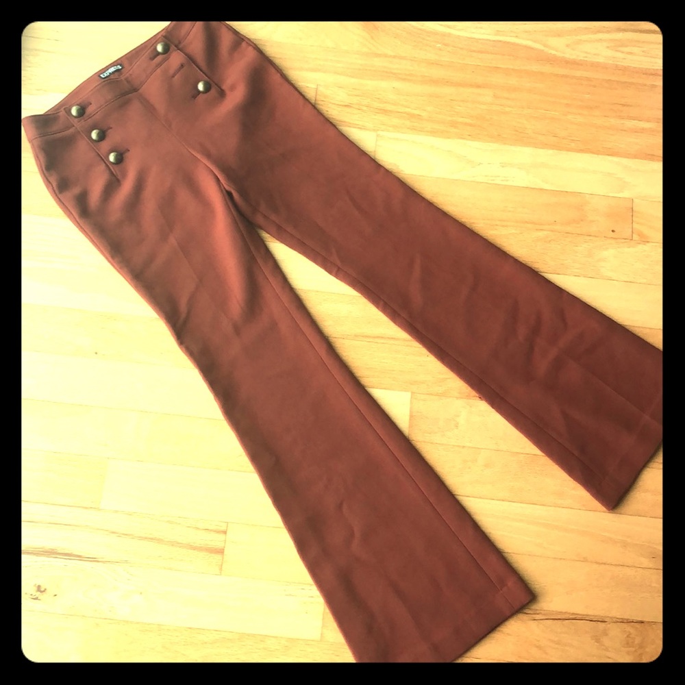 High-waisted trousers